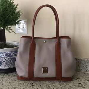 Dooney & Bourke Tote